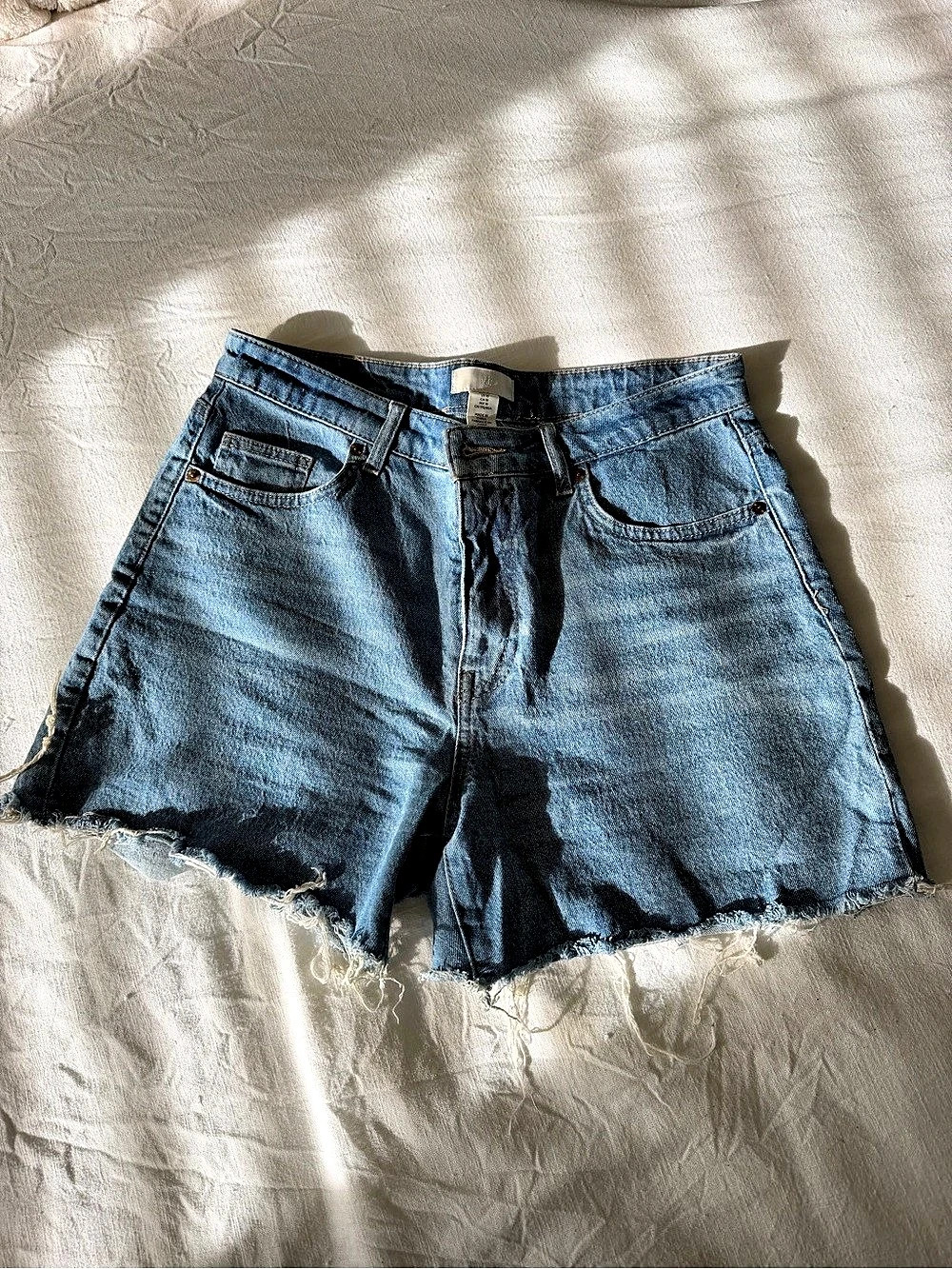 H&M Women's Denim Jean Shorts Waist US 10 Blue